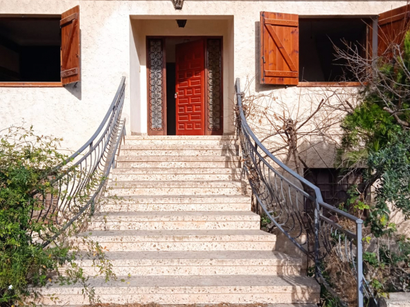 Entrada principal de la casa.